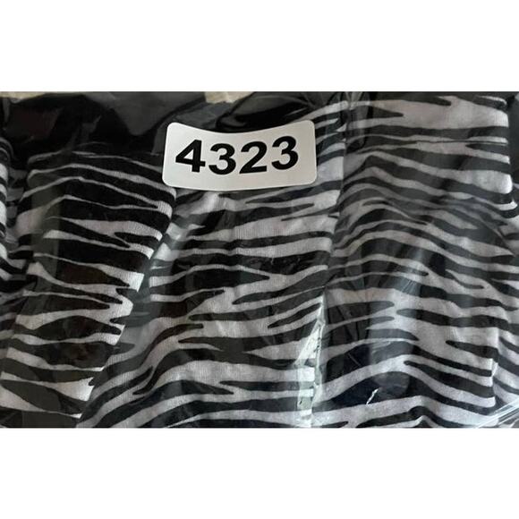 Ellen Tracy Large Top Black Short Sleeve Round Neck Rayon Polyester Blend - Picture 10 of 10